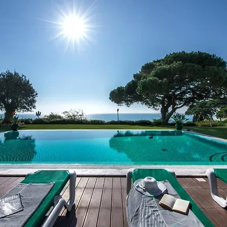 Mauri Luxe - Beautiful Beachfront Дом отдыха Албуфейра