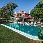 Mauri Luxe - Beautiful Beachfront Tatil Evi *