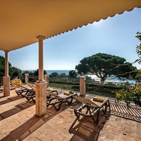 Mauri Luxe - Beautiful Beachfront Holiday home Albufeira