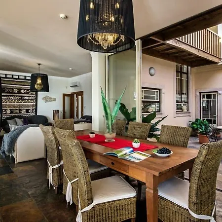 Mauri Luxe - Beautiful Beachfront Holiday home