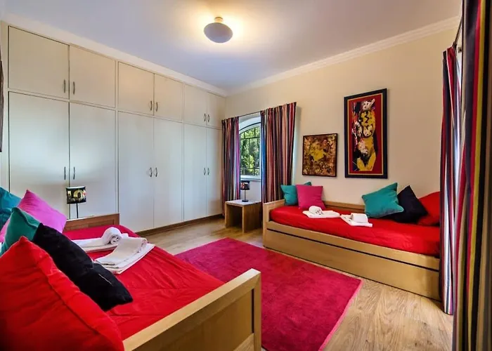 Дом отдыха Mauri Luxe - Beautiful Beachfront Албуфейра