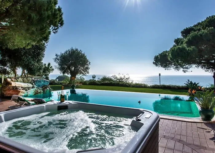 Mauri Luxe - Beautiful Beachfront Hébergement de vacances Albufeira