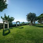 Prázdninový dům Mauri Luxe - Beautiful Beachfront *